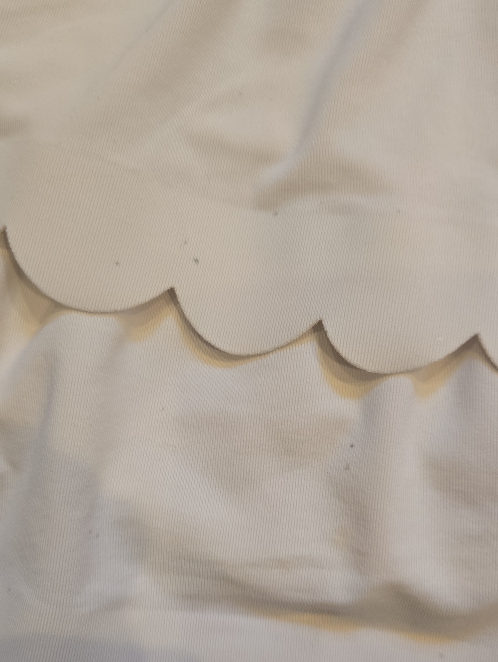 Lilly Pulitzer Luxletic White Tiered Scalloped Skort - Picture 8 of 9